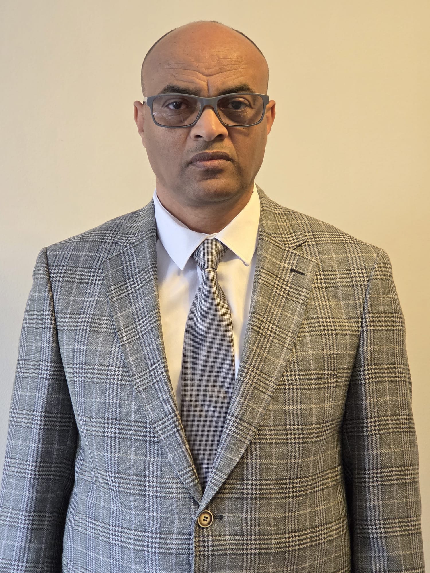 Azazi Gebreselassie – Licensed Life Insurance Advisor